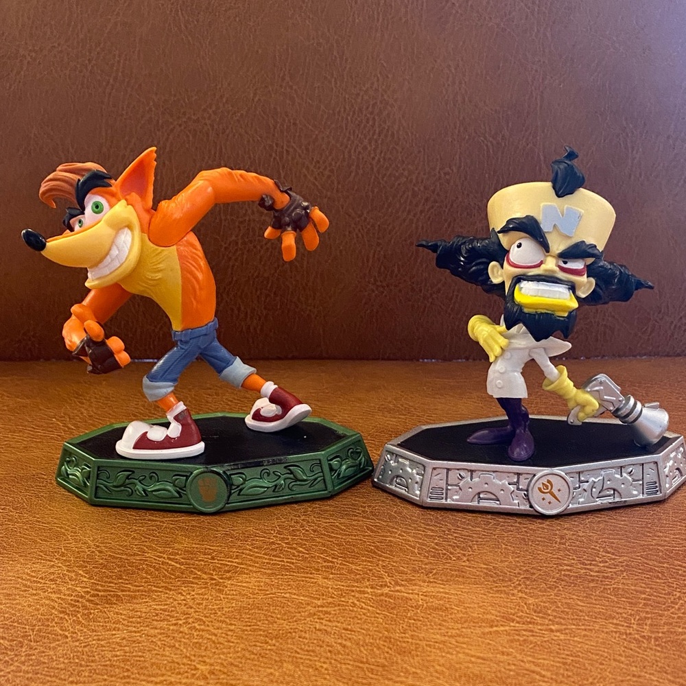 Skylanders Dr. Neo Cortex and Crash Bandicoot